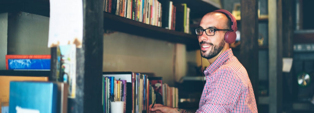 What are the most stylish glasses for bald men?