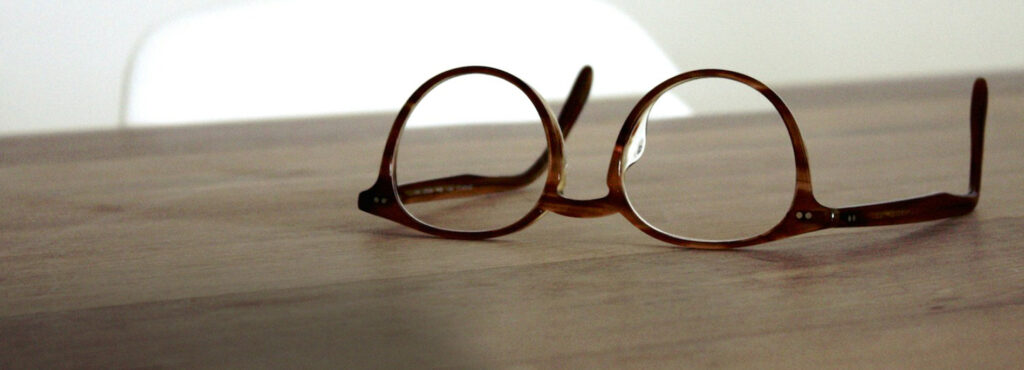 A guide to prescription vs. non-prescription reading glasses  