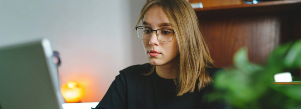 How blue light affects your eye health