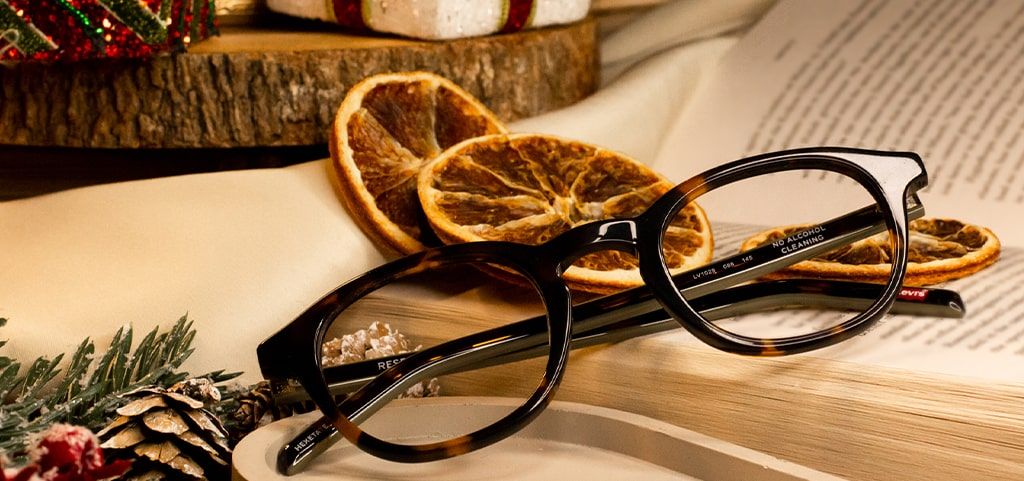 5 dazzling glasses styles to wear at Christmas events