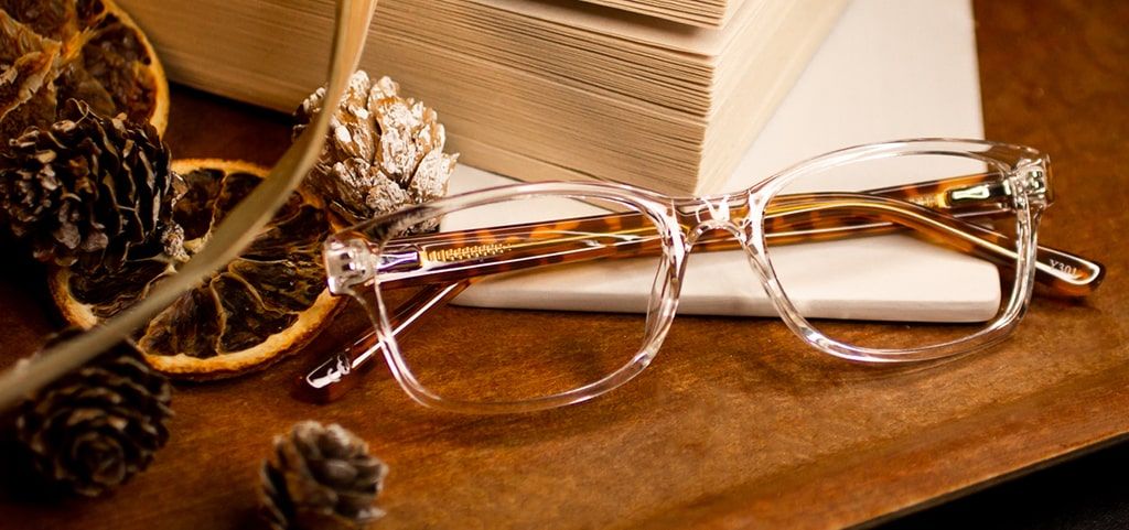 5 dazzling glasses styles to wear at Christmas events